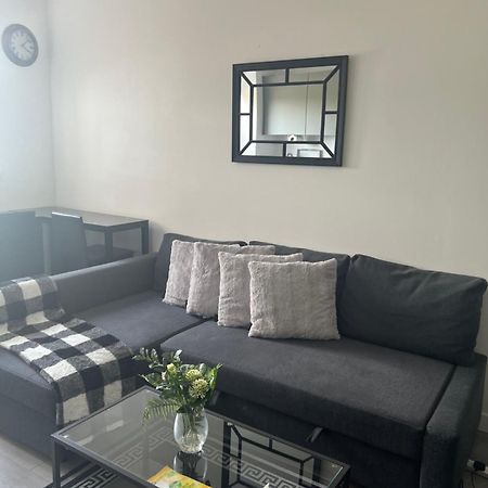 Luxurious Short Stay Flat In Milton Keynes Zewnętrze zdjęcie