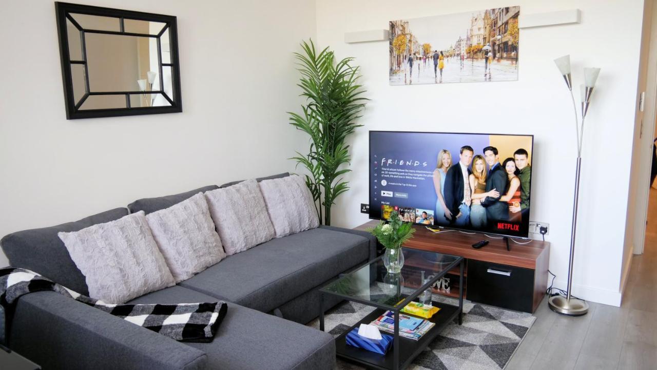 Luxurious Short Stay Flat In Milton Keynes Zewnętrze zdjęcie