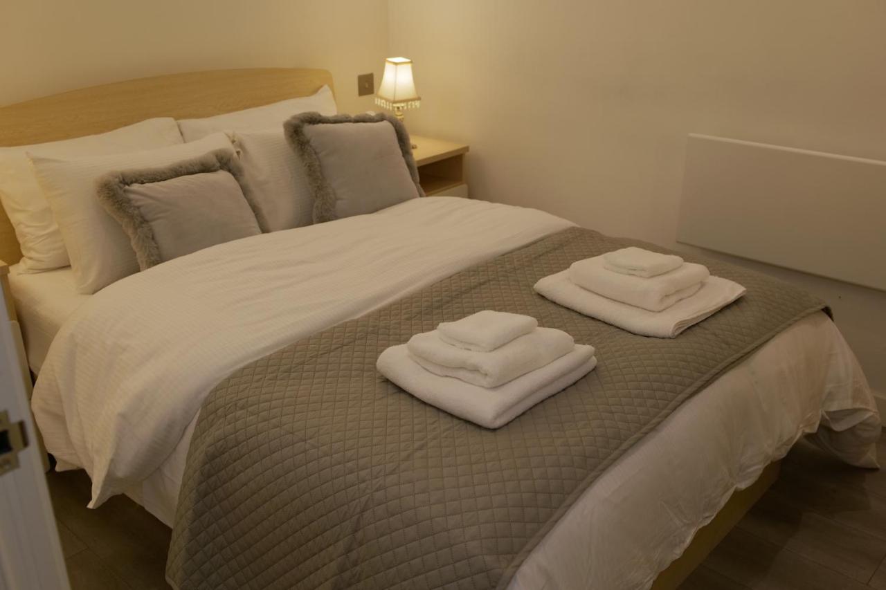 Luxurious Short Stay Flat In Milton Keynes Zewnętrze zdjęcie
